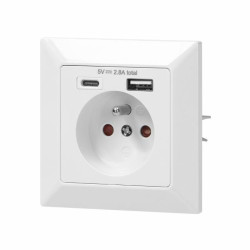 OR-AE-13232 ORNO VIENGUBAS LIZDAS 2P+Z, USB-A + USB-C