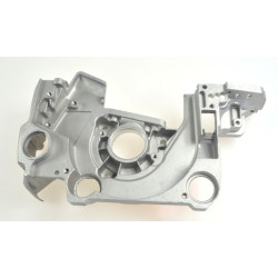 AW90101 CZ.AW PJŪKLO KAIRYSIS VARIKLIO KORPUSAS CS620