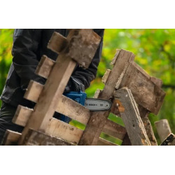 BOSCH GKE 18V-15 akumuliatorinis genėjimo pjūklas